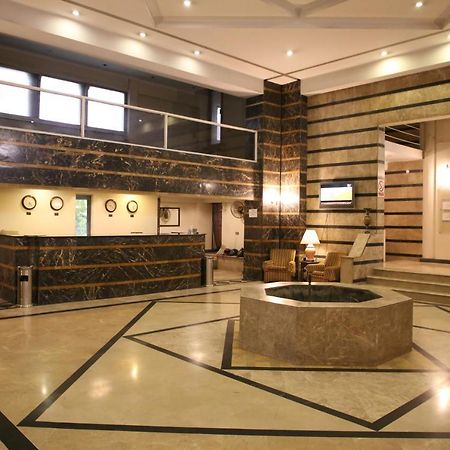 Carlton Tower Hotel Lahor Kültér fotó