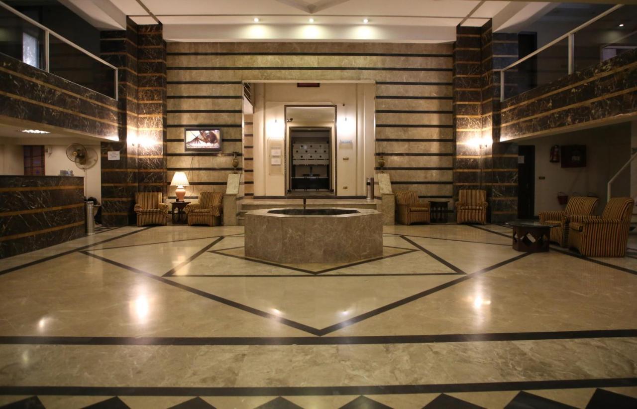 Carlton Tower Hotel Lahor Kültér fotó