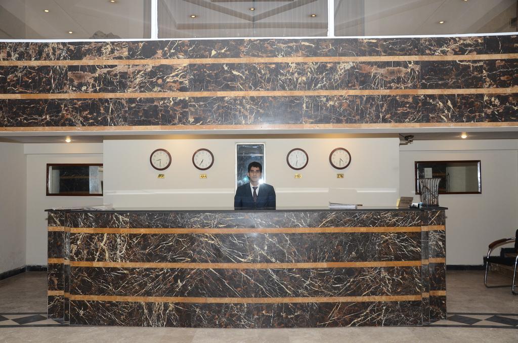 Carlton Tower Hotel Lahor Kültér fotó