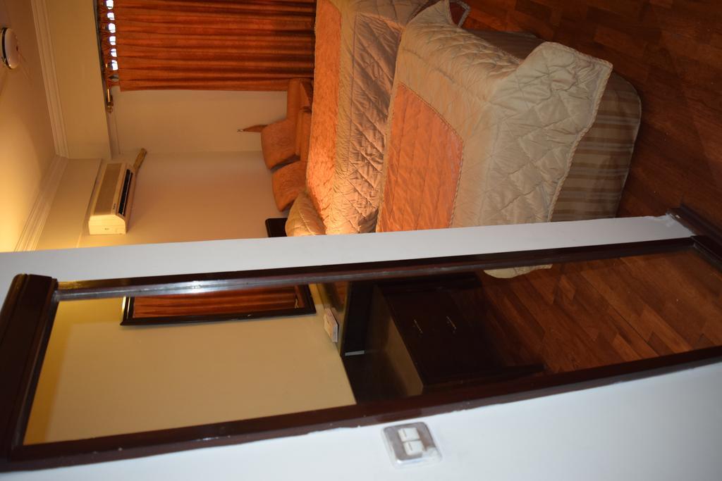 Carlton Tower Hotel Lahor Kültér fotó