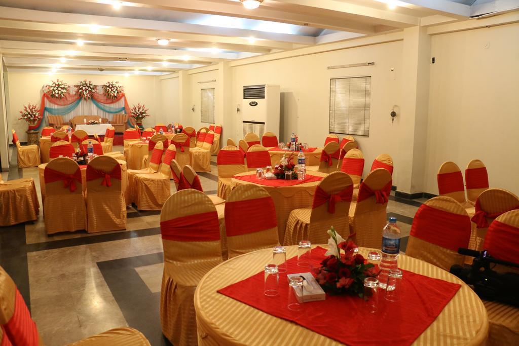 Carlton Tower Hotel Lahor Kültér fotó